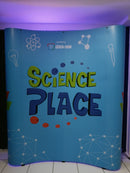 Painel Pantográfico P1 2x3 Curvo Completo – Estrutura e Impressão para Comunicação de Impacto